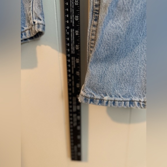 LEVIS 550 Relaxed Fit Light Wash Jeans, Size 6M - Picture 9 of 10